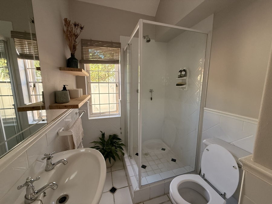 To Let 3 Bedroom Property for Rent in Wynberg Upper Western Cape